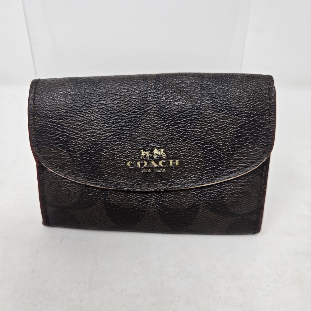 Coach Tri-Fold Wallet 5-Key Case